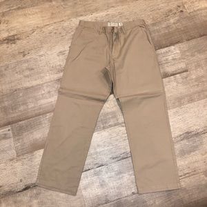 Men’s Khaki pants.